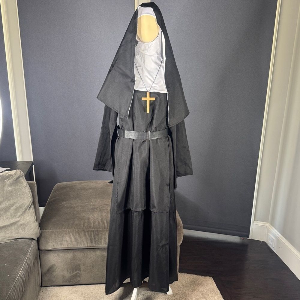 Women’s Nun Habit Traditional Costume Halloween Mother Sister MEDIUM NEW